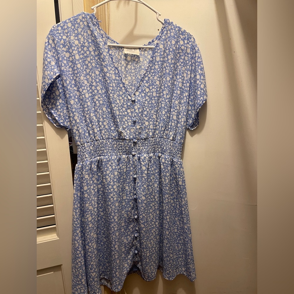 Blue and White womens floral dress size large